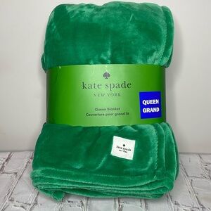 Kate Spade Queen Sized Soft Fleece Blanket